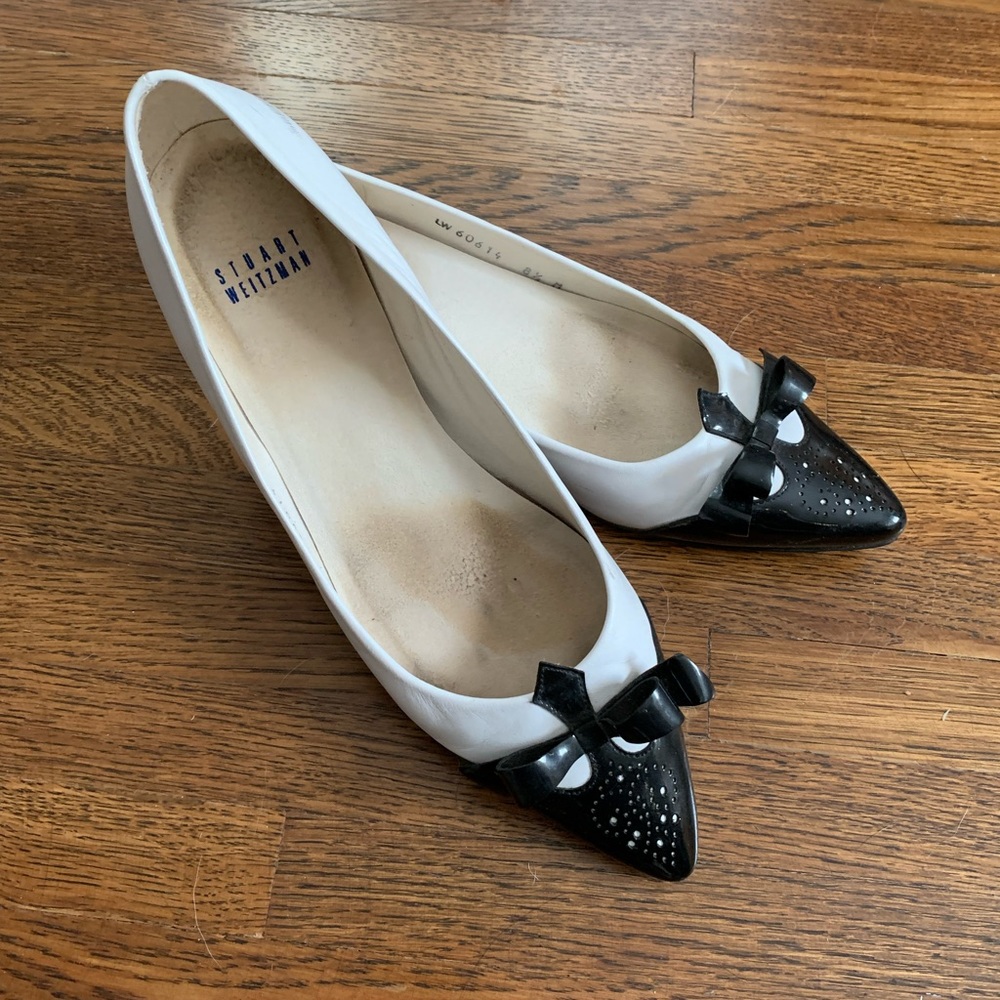 Stuart weitzman pointed toe flats